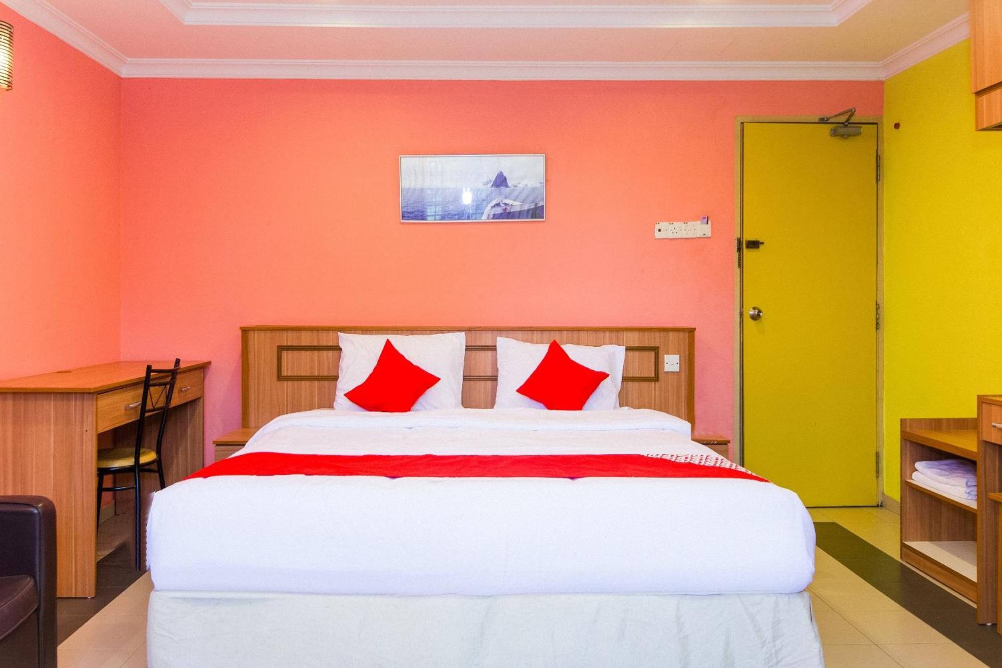 Oyo 746 Hotel Comfort Ipoh Buitenkant foto